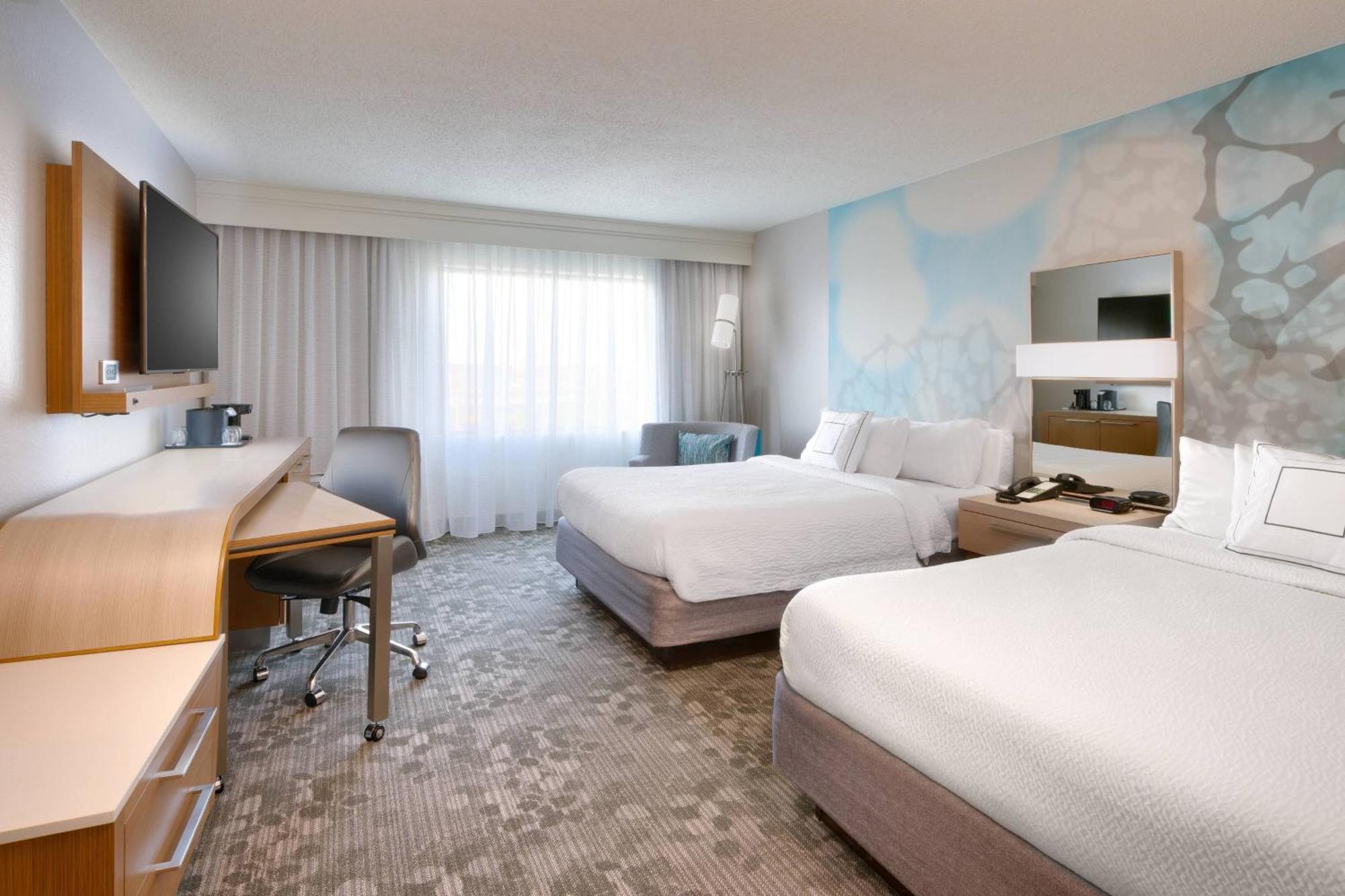 Hotel Courtyard By Marriott Northwest 3*