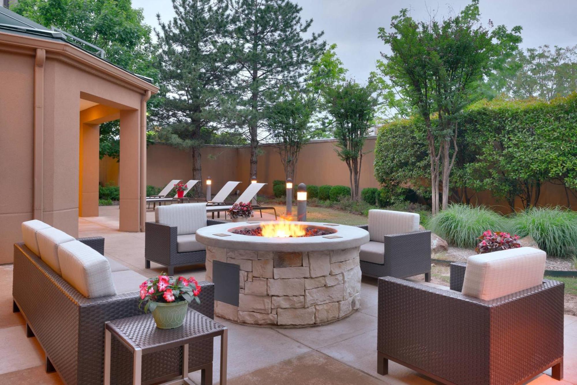 Hotel Courtyard By Marriott Northwest