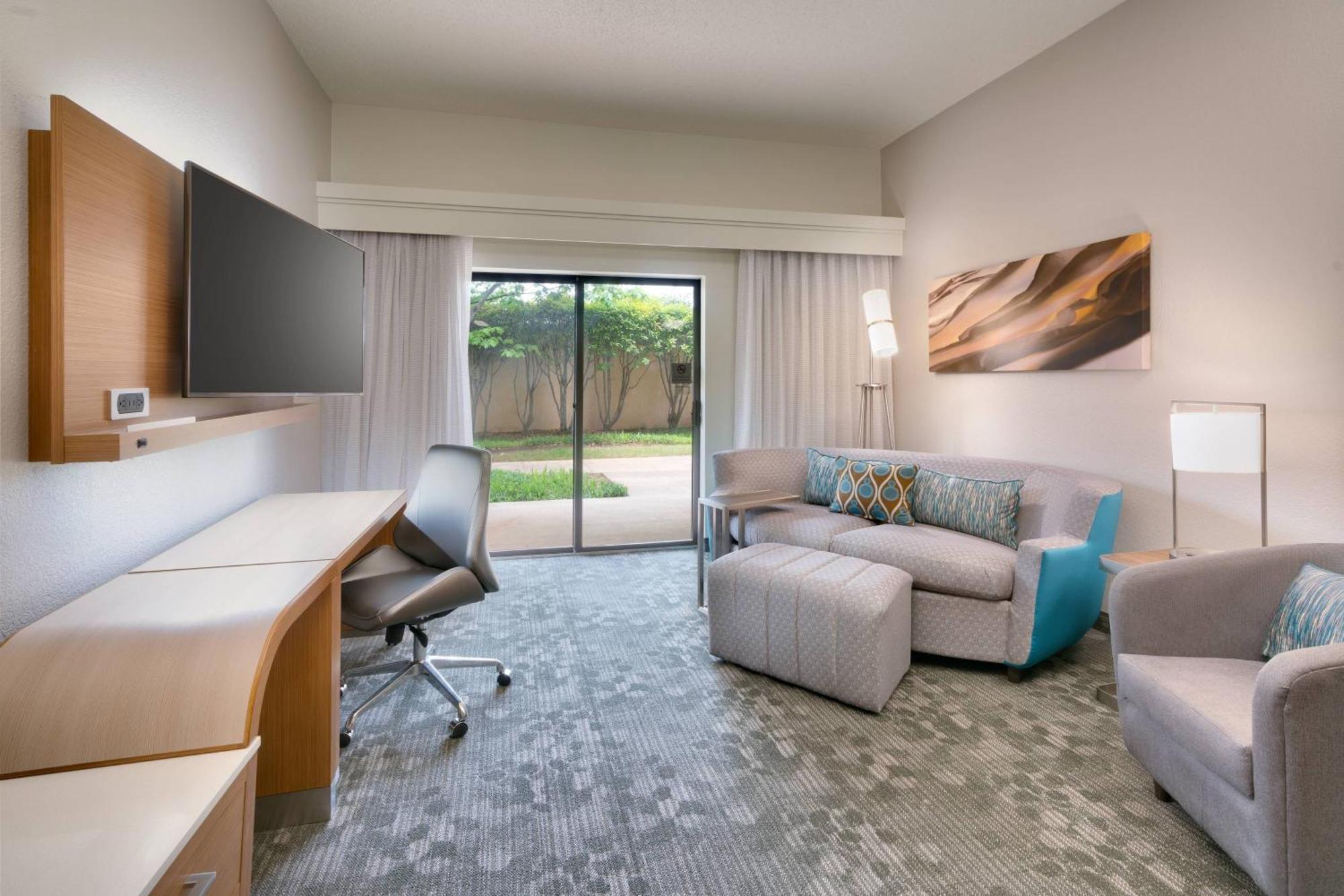 Courtyard By Marriott Northwest 3*