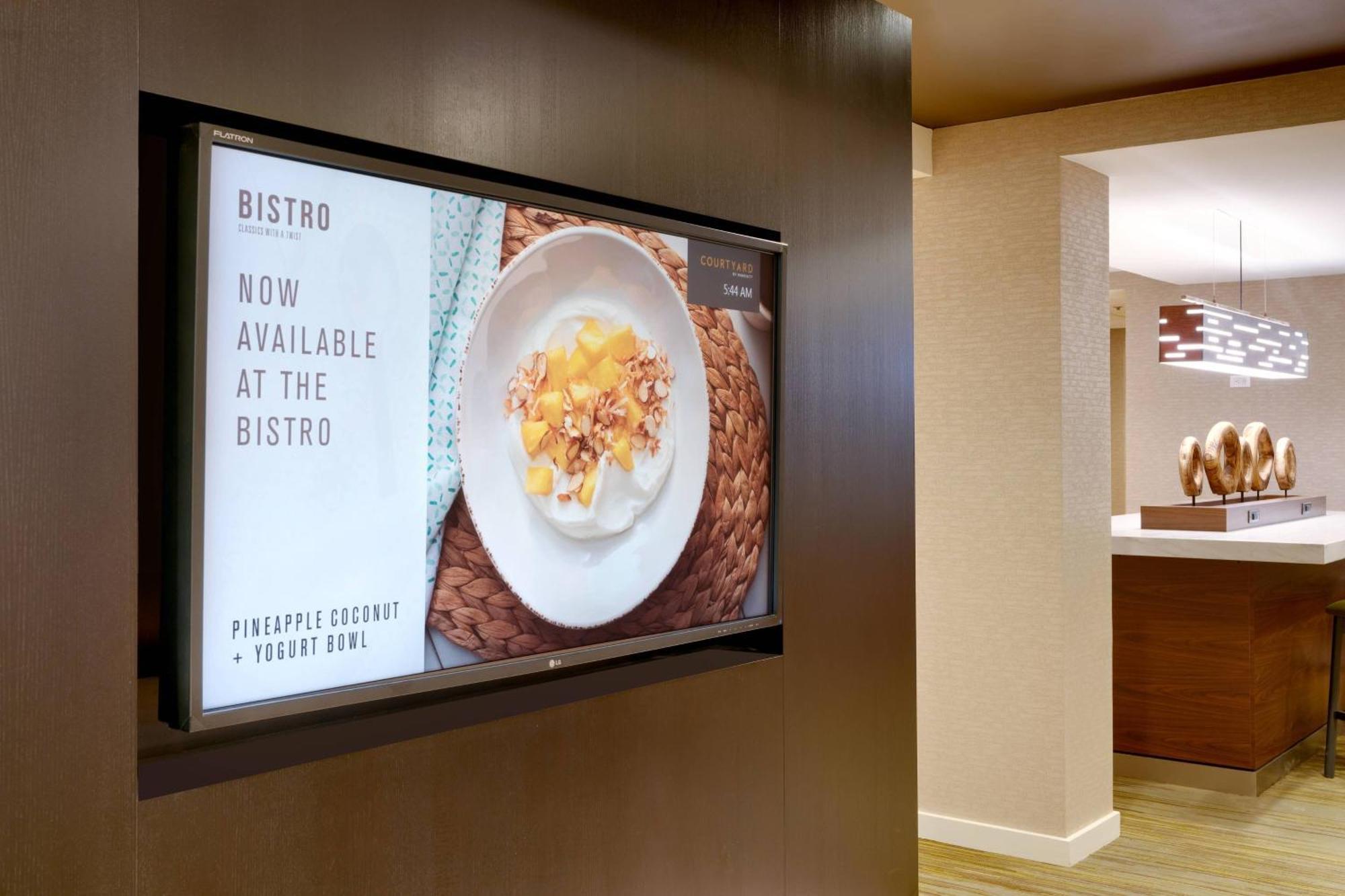 Courtyard By Marriott Northwest