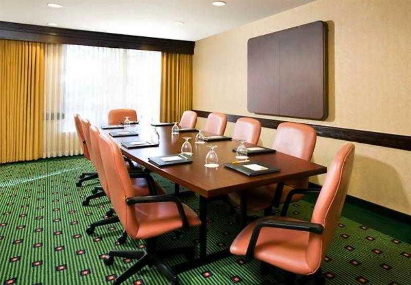 Courtyard By Marriott Northwest 3*