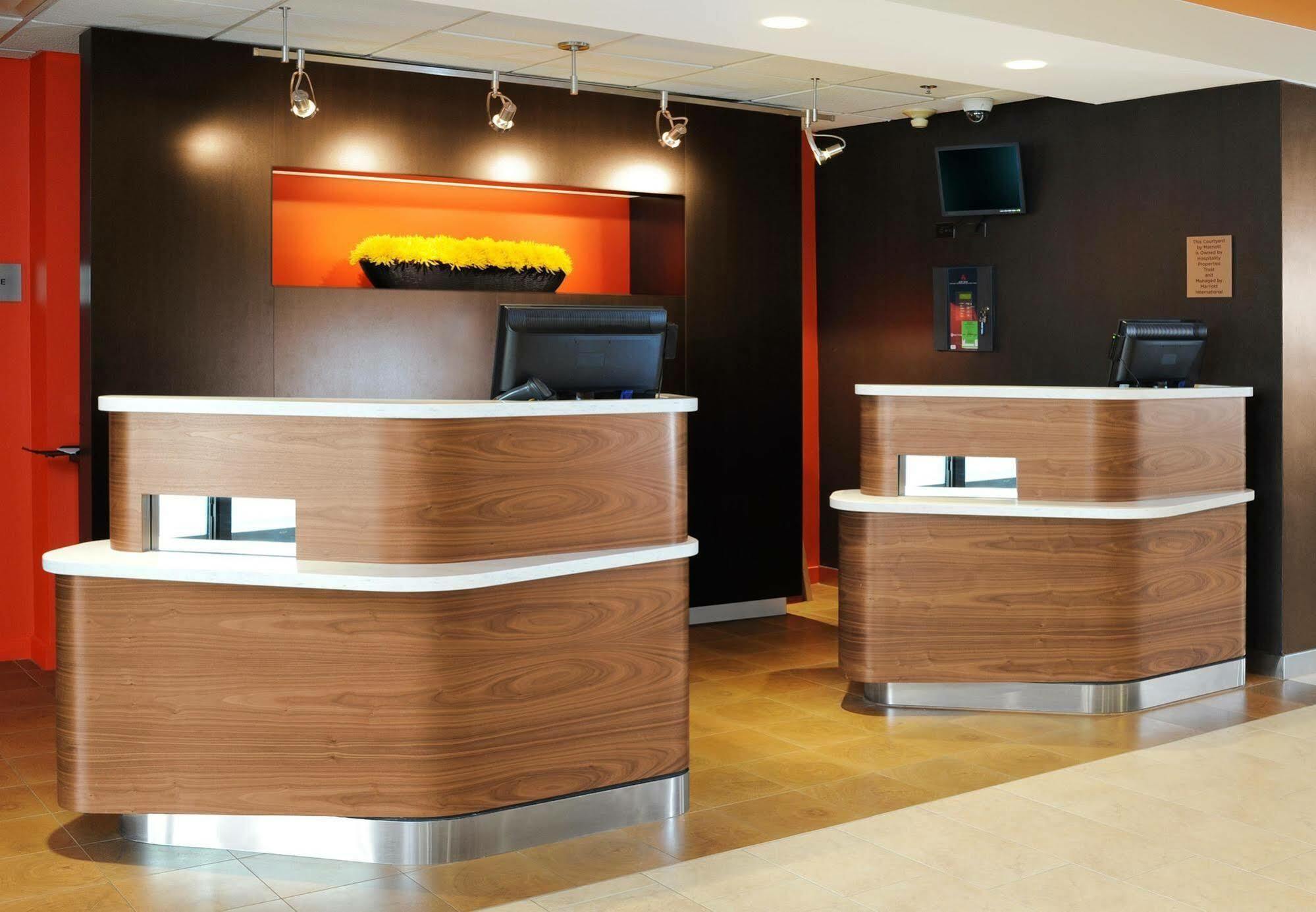 Hotel Courtyard By Marriott Northwest
