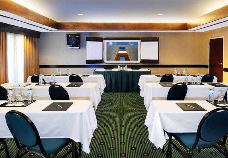 Courtyard By Marriott Northwest
